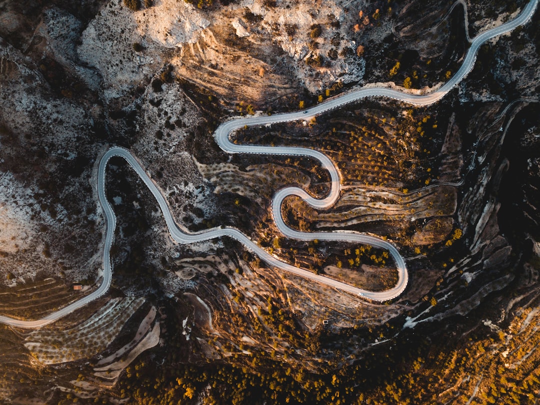 Gebirgslandschaft für Vermessung und Kartierung